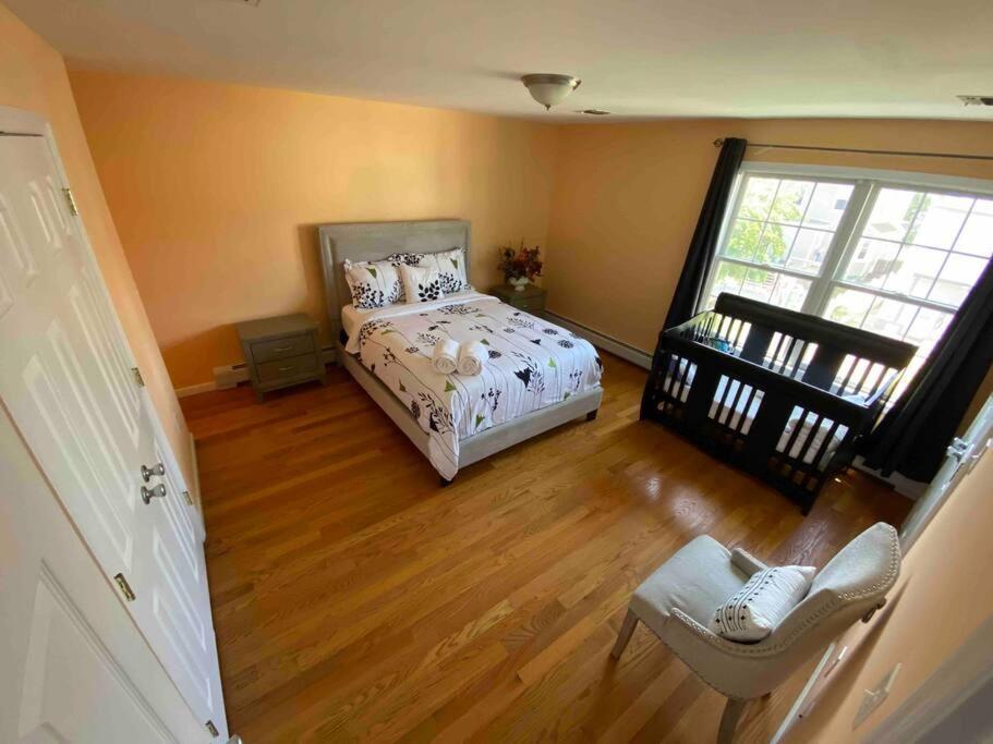 Family 3-Bedroom Home Елизабет Екстериор снимка