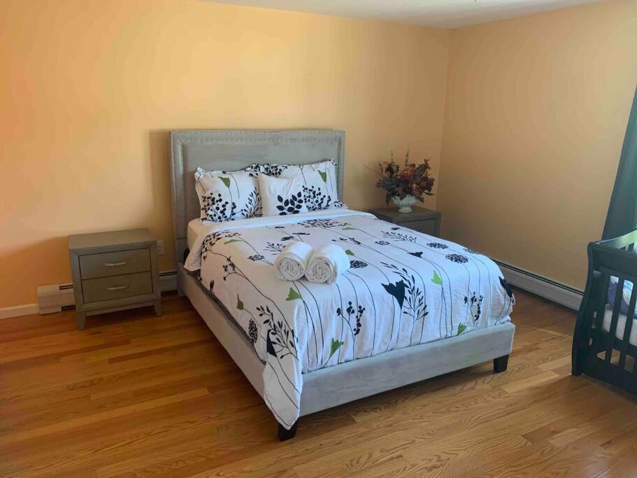 Family 3-Bedroom Home Елизабет Екстериор снимка