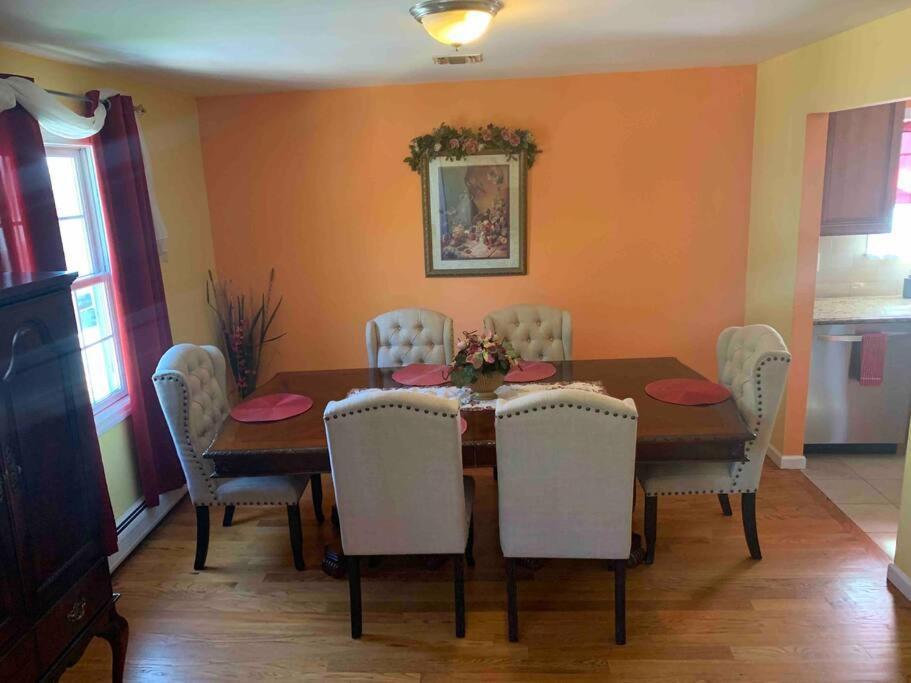 Family 3-Bedroom Home Елизабет Екстериор снимка